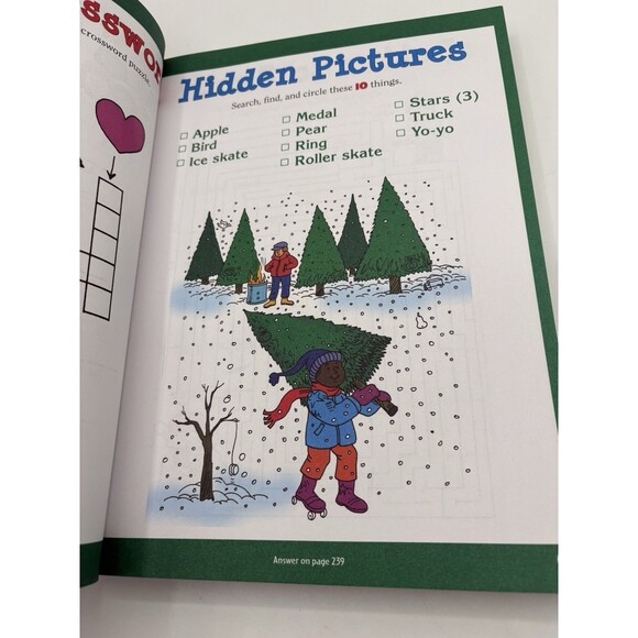 The Big Book of Christmas Activities Children’s Puzzles Mazes Hidden Pictures - Picture 6 of 12